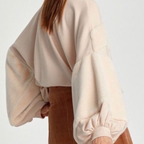 Zara | Sweaters | Zara Sweater Faux Fur 